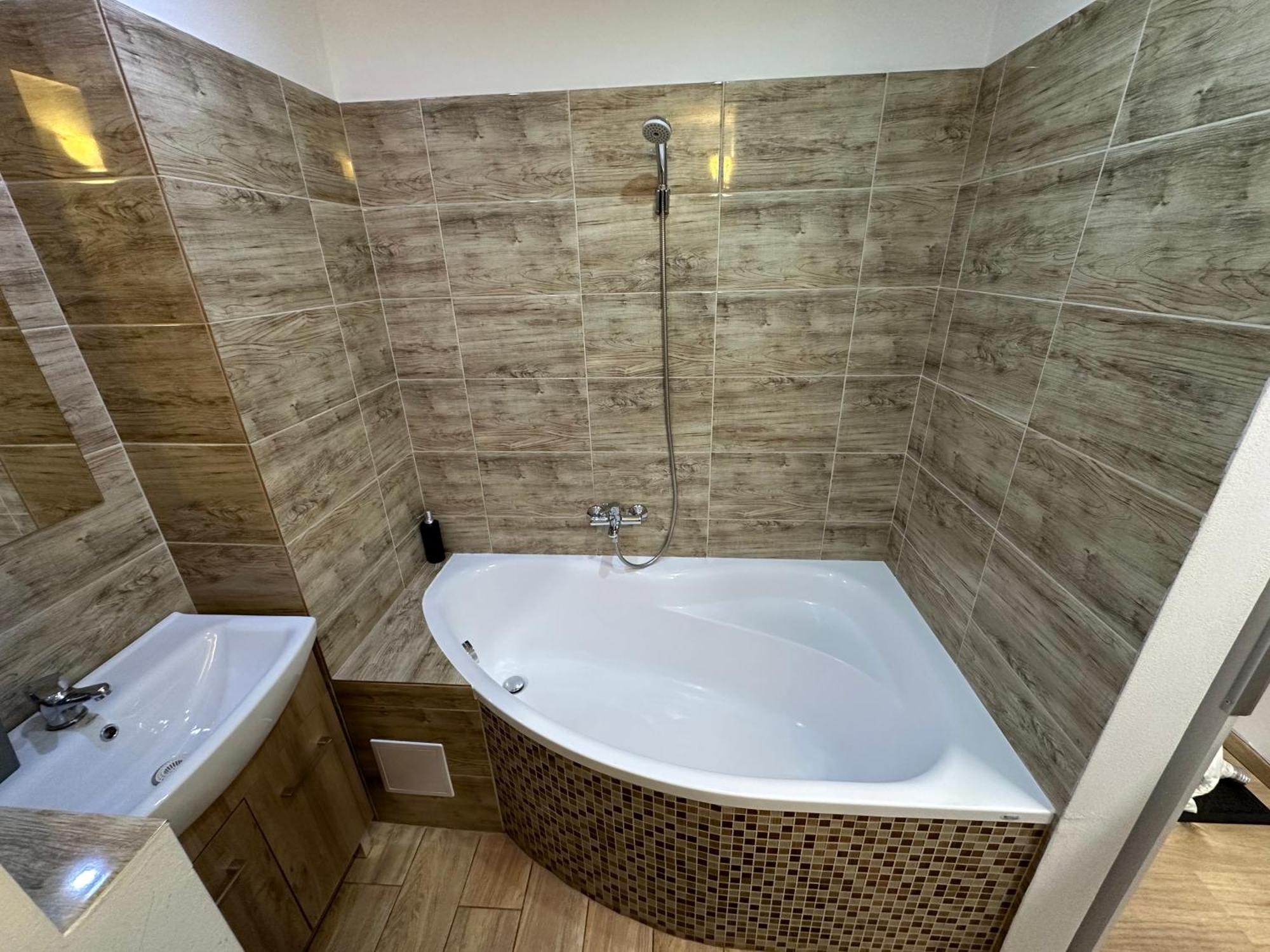 Apartman Bb-Centrum1 Banská Bystrica Exteriör bild